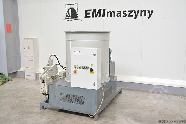 Brikettiermaschine NAZZARENO OLD 52