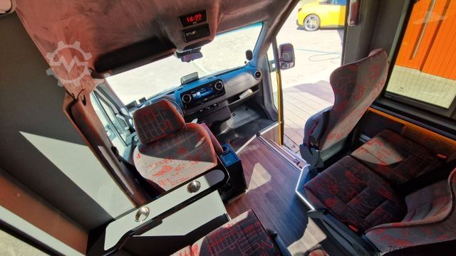 Minibus MERCEDES-BENZ 30 Sitzer Schulbus Transferbus 519 Stock