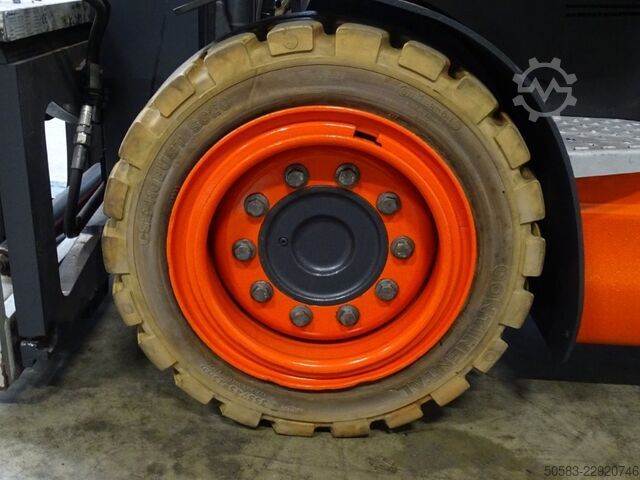 Electric 4-wheel forklift Linde E50HL-01 - TRIPLEX