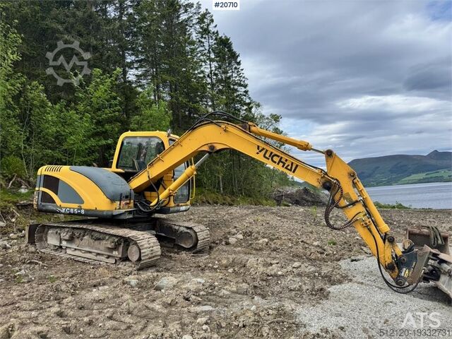 Crawler excavator Yuchai YC85-8 Crawler excavator w/ Bucket. 3200 hours.