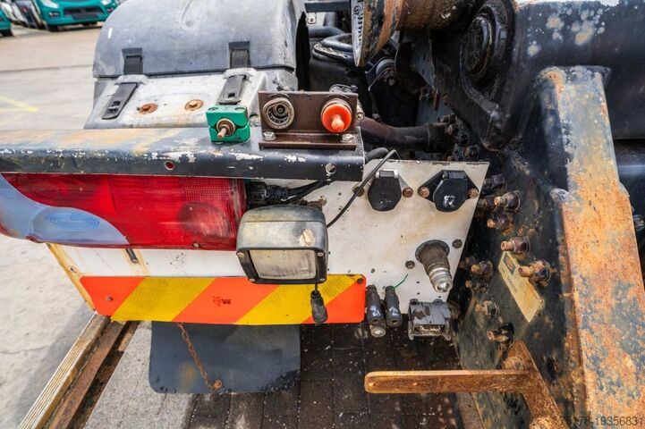 Hook arm system MAN TGS 35.440 BL 8x4-4