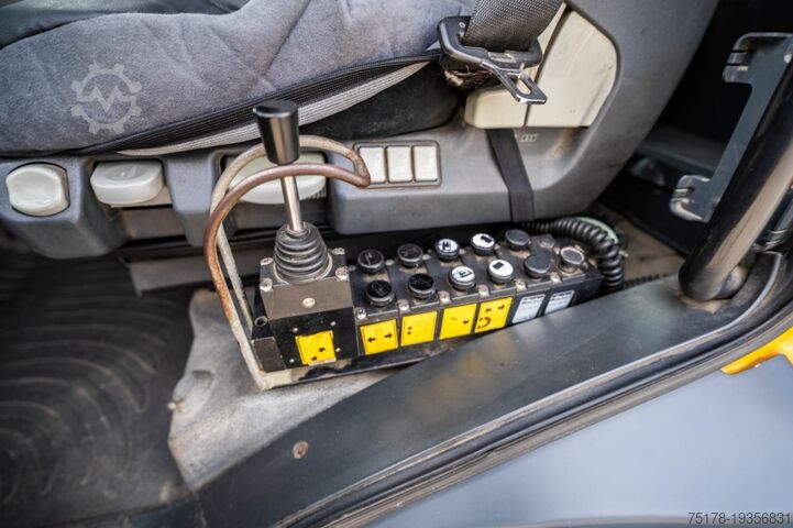 Hook arm system MAN TGS 35.440 BL 8x4-4