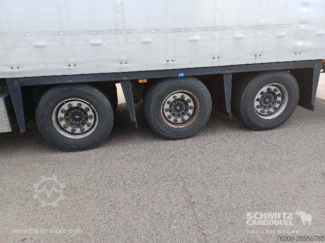 Open semitrailer with tarp Schmitz Cargobull Curtainsider Mega Getränke
