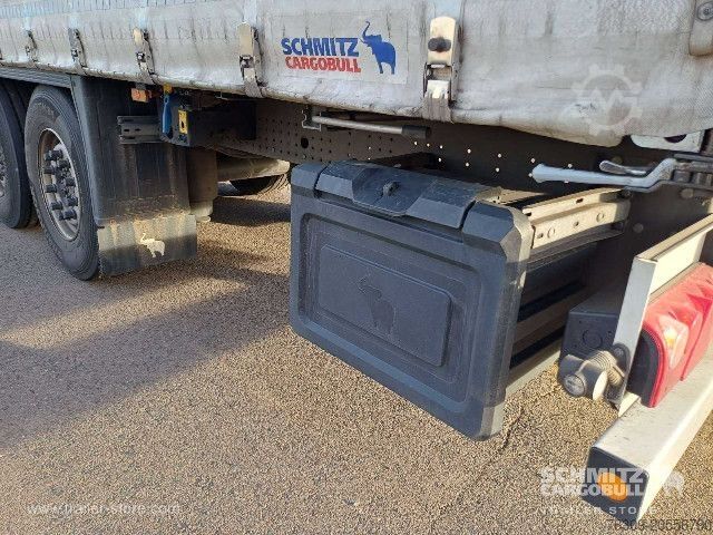 Auflieger mit Pritsche & Plane Schmitz Cargobull Curtainsider Standard Getränke