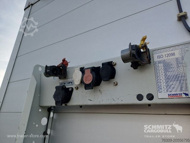 Auflieger mit Pritsche & Plane Schmitz Cargobull Curtainsider Standard Getränke