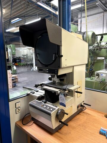 Profile projector MITUTOYO PJ 300