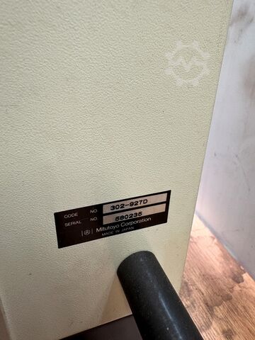 Profile projector MITUTOYO PJ 300