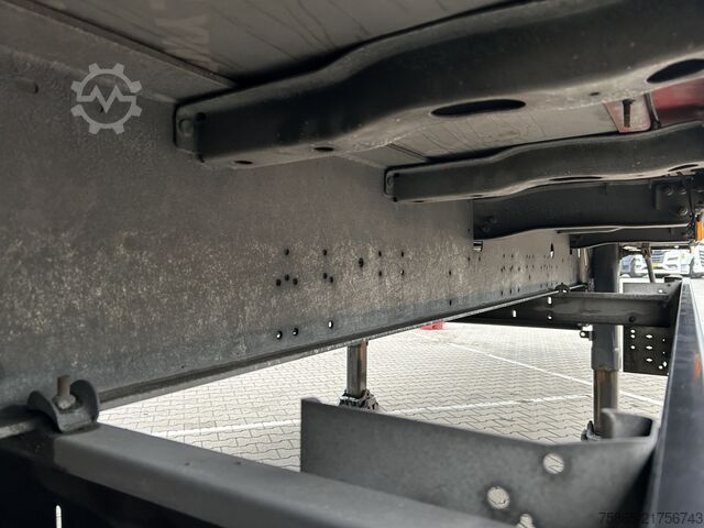 Box body Schmitz Cargobull SCB S3B / Box Trailer / 2x Liftas / Schuifrem /...