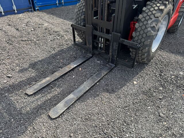 Off-road forklift Manitou MH25-4