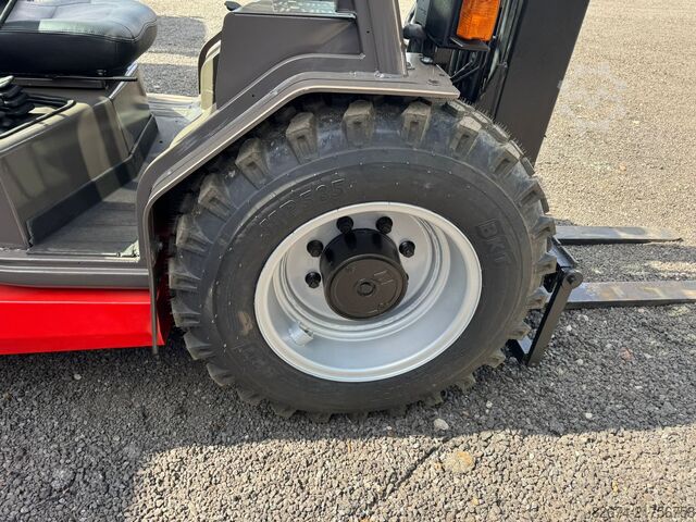 Off-road forklift Manitou MH25-4