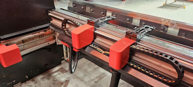 Hydr. Press brake AMADA HFE80-25 L  2500 x 80 to