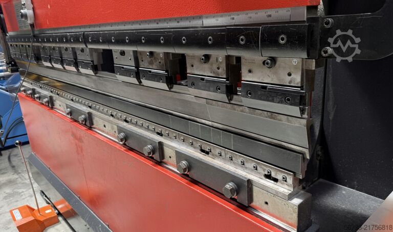 Hydr. Press brake AMADA HFE80-25 L  2500 x 80 to
