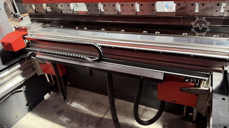 Hydr. Press brake AMADA HFE80-25 L  2500 x 80 to