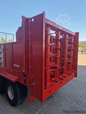Manure spreader AGM Meststrooier 8 ton - Nieuw
