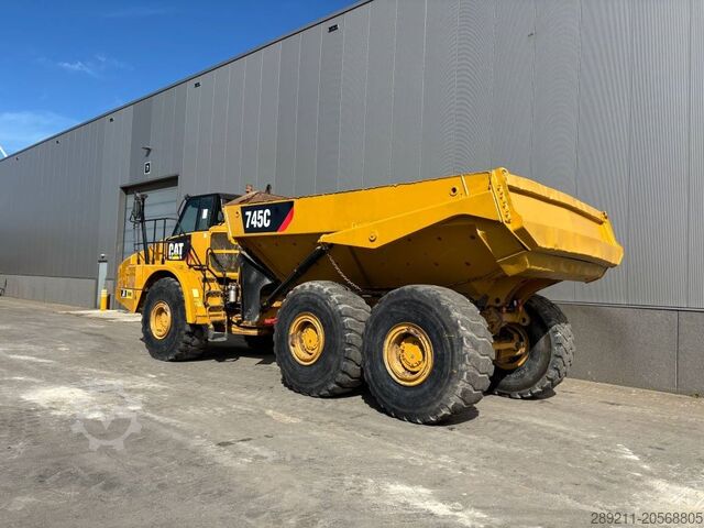 Dumper CAT 745 C