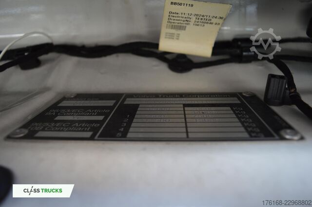 Standard tractor unit VOLVO FH 460 AERO XL ACC i-Save I-ParkCool