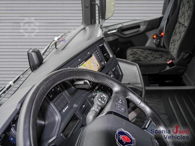 Volume tractor unit Scania R 460 A4x2EB - SUPER -