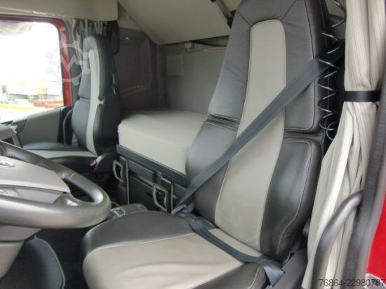 Special purpose truck VOLVO FH 500 8X4*4 EURO 6, RETARDER, TIERKöRPERTRANSPORT VOLL LUFT