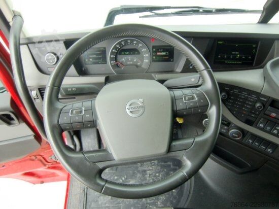Special purpose truck VOLVO FH 500 8X4*4 EURO 6, RETARDER, TIERKöRPERTRANSPORT VOLL LUFT