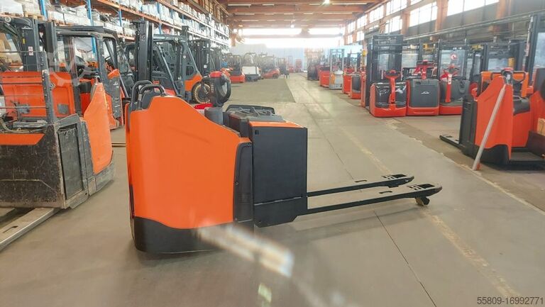 Niederhubkommissionierer BT LPE 250 // 1590 Gabellänge // Elektro