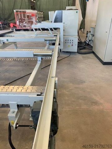 Ein- und Auslauf der Kehlmaschinenmechanisierung LINARES NOT SYSTEM TM IF-100 & OF-100  NOT WEINIG