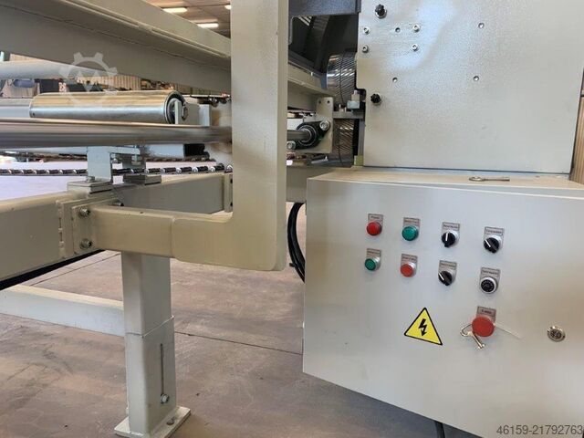 Ein- und Auslauf der Kehlmaschinenmechanisierung LINARES NOT SYSTEM TM IF-100 & OF-100  NOT WEINIG
