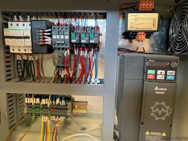 Ein- und Auslauf der Kehlmaschinenmechanisierung LINARES NOT ALMAB IF-100 & OF-100  NOT WEINIG
