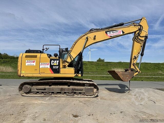 Crawler excavator CAT 323FL