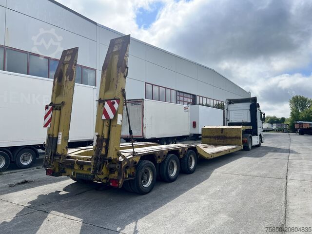 Low loader semitrailer LANGENDORF SATBUE 30/38 3 Achs Tiefbett- Satteltieflader