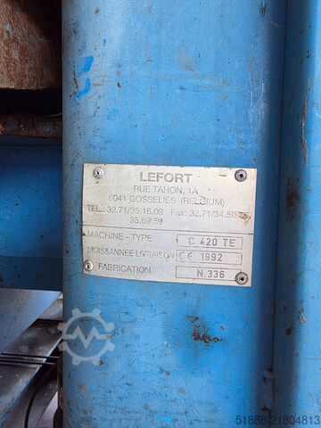 Scrap shear / Semi-mobile Lefort Typ C 420 TD