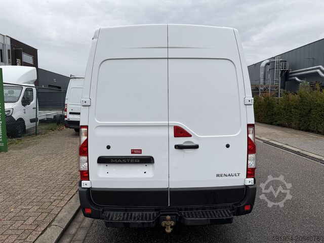 Long box truck Renault master 2.3dci dubbel cabine L3H2 RWD