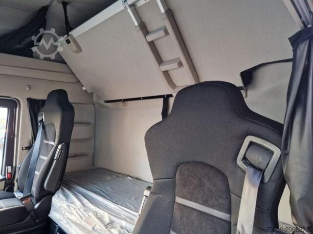 Hazardous materials truck Iveco S-WAY 500 ADR