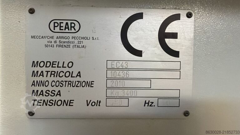 Universal-Bearbeitungszentrum PEAR EC43