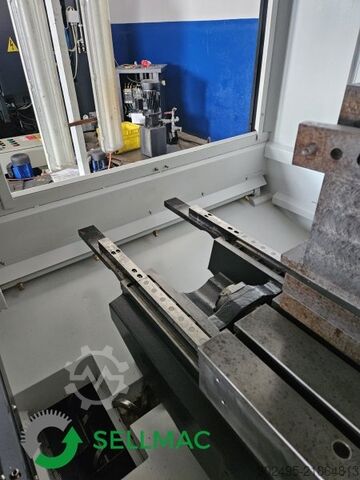 Vertical machining center AWEA AF-1000