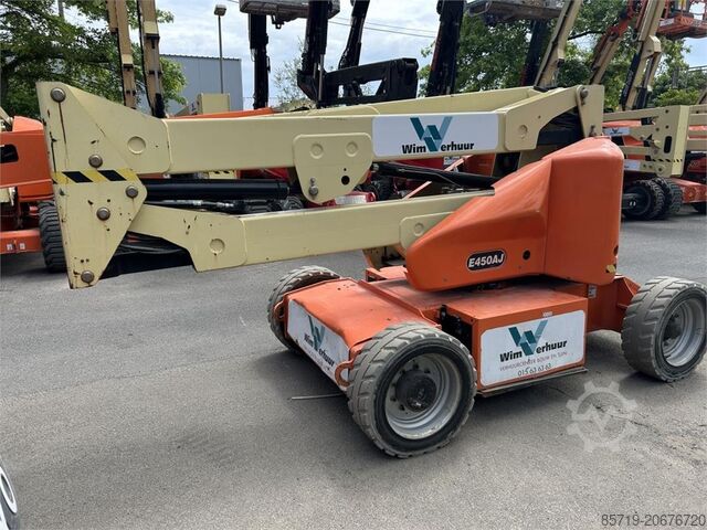Articulated boom lift JLG E450AJ (2005)