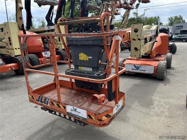 Articulated boom lift JLG E450AJ (2005)