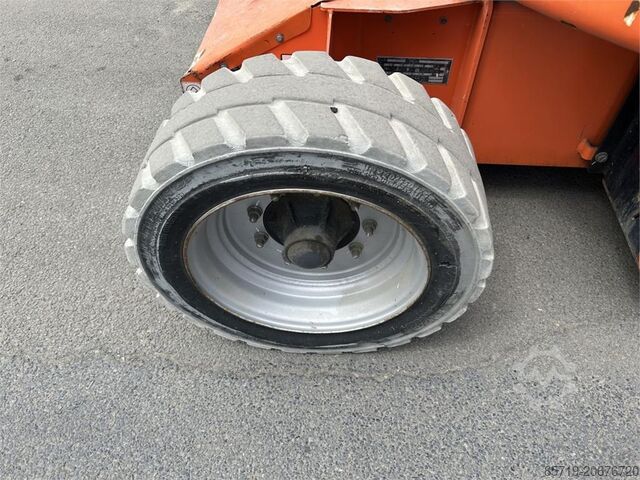 Articulated boom lift JLG E450AJ (2005)