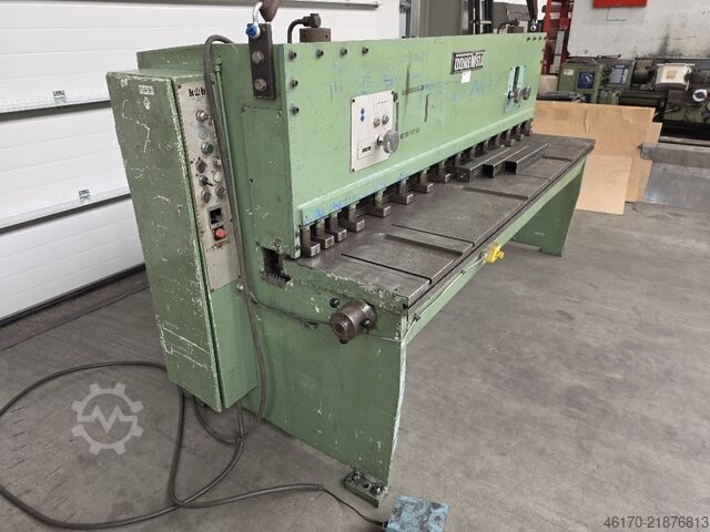 Hydraulic guillotine shear Donewell 2500 3