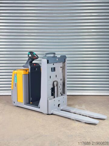 Horizontal order picker Jungheinrich ECE 310HP - Service Neu - 3.545Std. - Batterie 84%