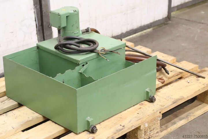 Cooling water pump Elpu N 120 mit Behälter
