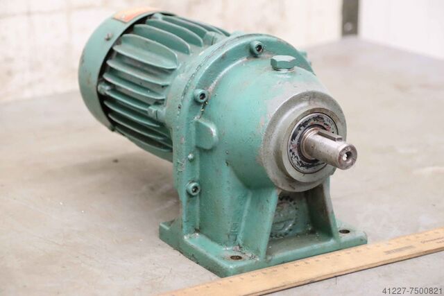 Gear motor 0.12 kW 106 U/min Cebeha C30-63K/4DC