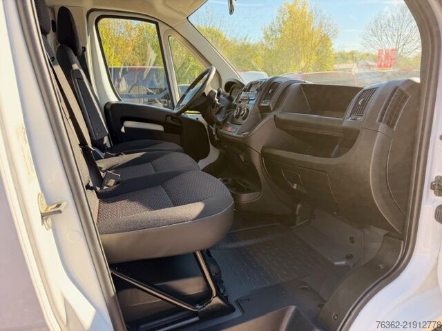 Box van Opel Movano C L4 3,5t 2.2D Koffer m. Ladebord