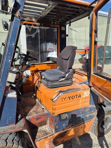 Forklift Toyota 02-5FD30