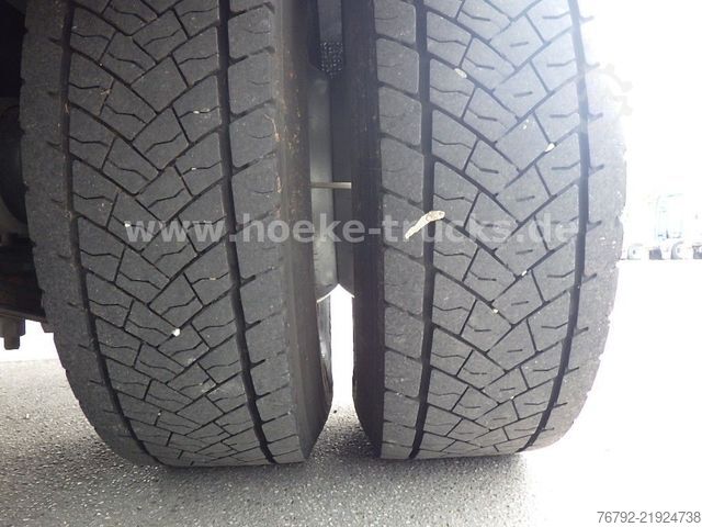 Flatbed truck with tarp IVECO ML 160 E 32 P Pritsche 7,2m/LBW/Edscha/AHK/Klima