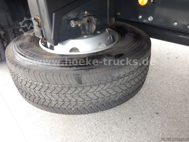 Flatbed truck IVECO ML 160 E 32 P Pritsche 7,2m/LBW/Edscha/AHK/Klima