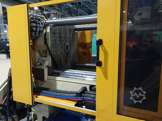 Injection molding machine Arburg und Husky 