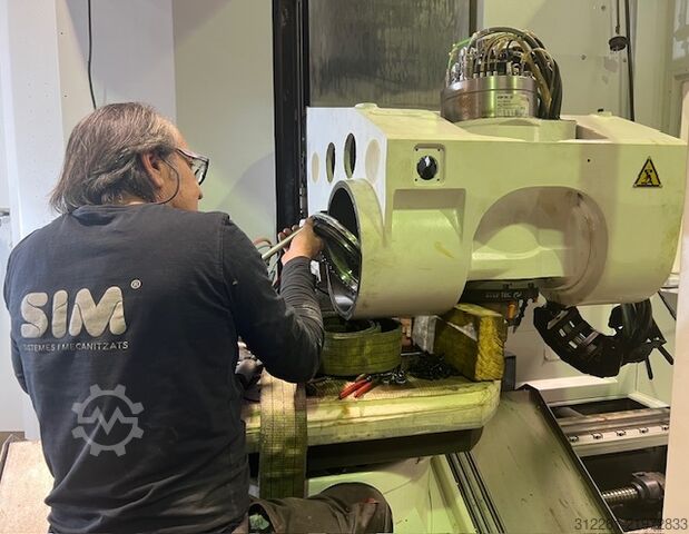 5-axis vertical machining centre MIKRON HPM 1350U TRIPALET