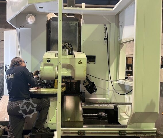 5-axis vertical machining centre MIKRON HPM 1350U TRIPALET