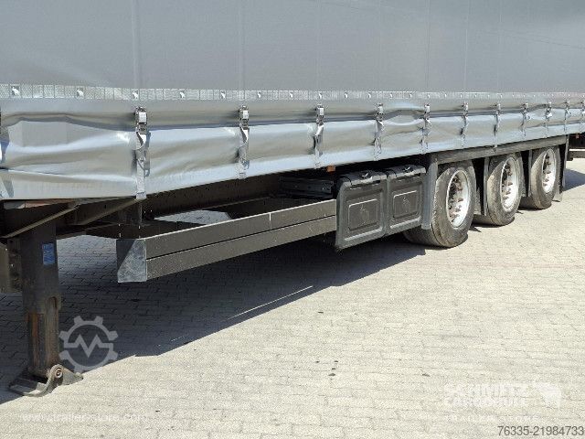 Open semitrailer with tarp Schmitz Cargobull Curtainsider Mega