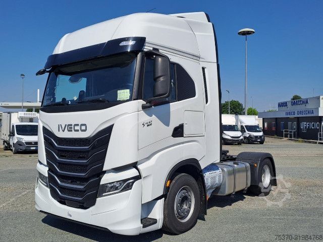 Standard tractor unit IVECO S-WAY AS440S50T/P